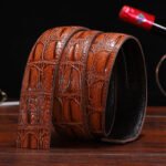Wholesale Men 1 3/8" Ratchet Cow Full Grain Leather Imitation Alligator Skin Pattern Belt For Men Customizable B1