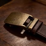 Premium Vintage-Style Leather Belt – Bronze Buckle Business Gift, Wholesale DC8655 - Image 7